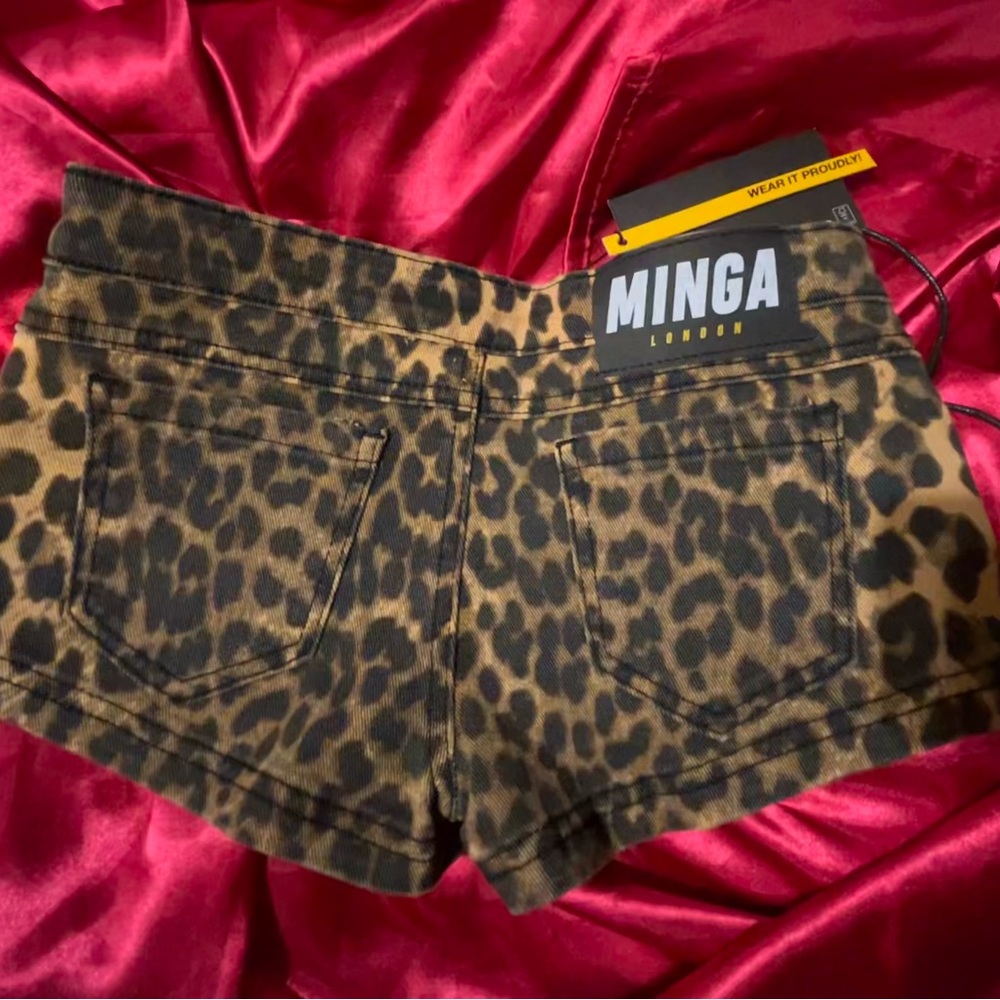 Minga London Leopard Print Women's Shorts - Picture 2 of 3